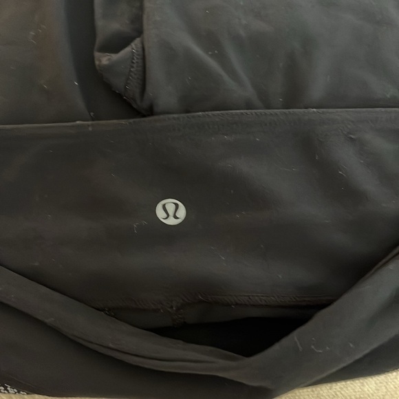 lululemon athletica Women's Black Shorts size 6, color: black - Picture 3 of 4